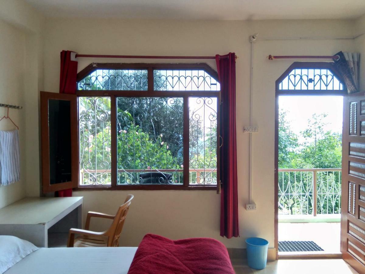 Maa Ananda Mayee Guest House ビンザー エクステリア 写真